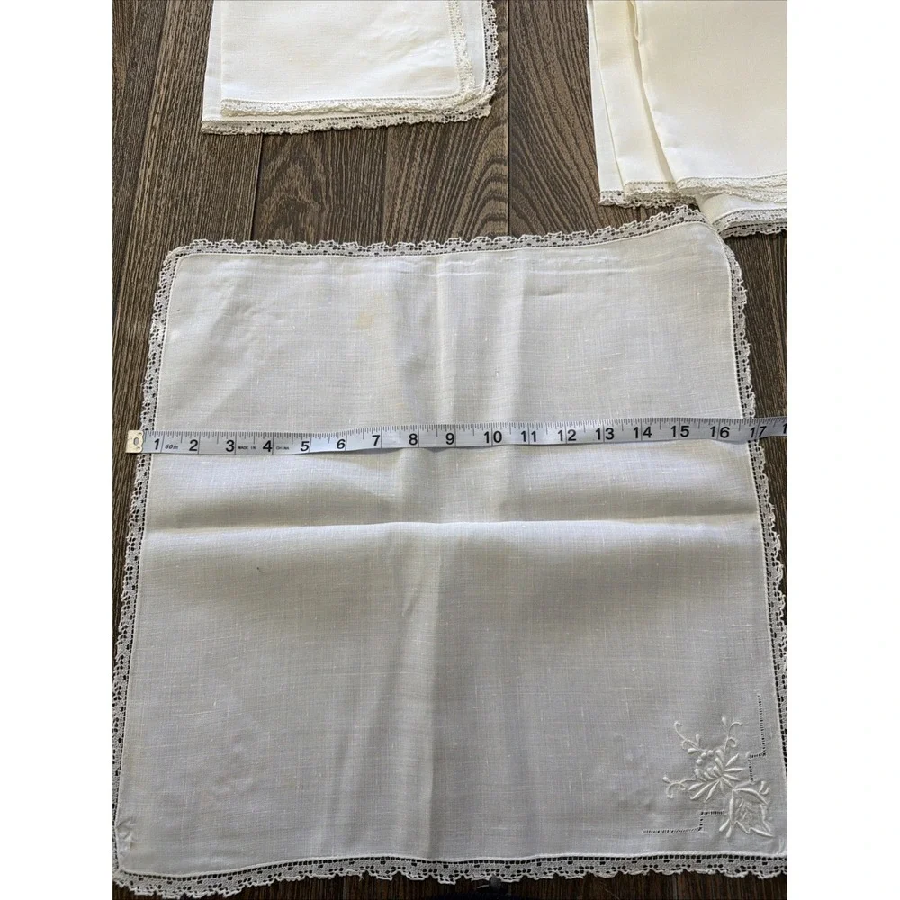 VTG 8 Linen Luncheon or Dinner Napkins White Linen, Beautiful Handmade Lace